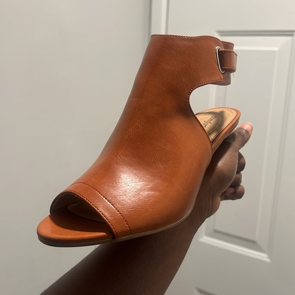 Cute summer brown heels - Picture 2 of 4